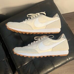 Nike Cream and Gray Sneakers